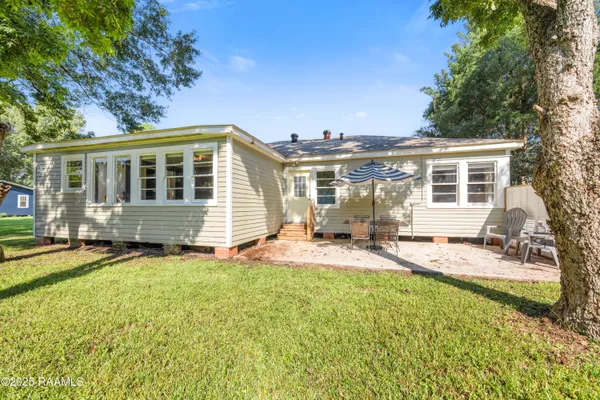 $1,695 | 107 Acadian Drive, Lafayette, LA 70503