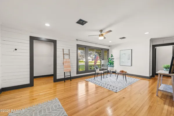 $1,695 | 107 Acadian Drive, Lafayette, LA 70503