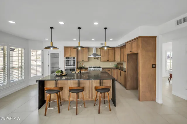 $724,900 | 3713 San Mateo Lane, El Paso, TX 79902