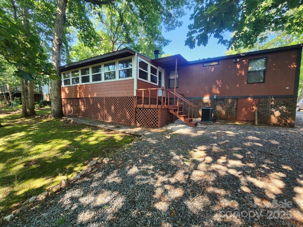 2461 Ridgecrest Drive Stanley, NC 28164 - Photo 3 of 33 Gallery Image 3