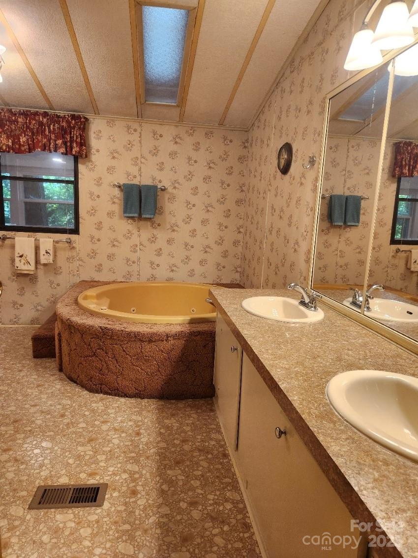 2461 Ridgecrest Drive Stanley, NC 28164 - Photo 10 of 33 Gallery Image 10