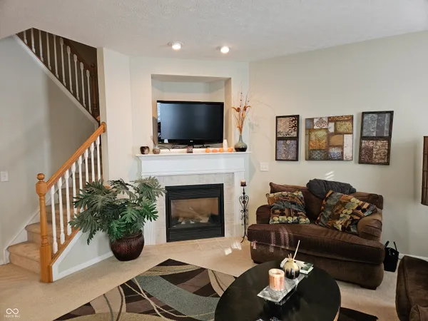 $327,500 | 5557 Trammel Court, Carmel, IN 46033