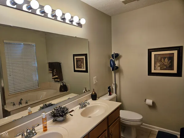 $327,500 | 5557 Trammel Court, Carmel, IN 46033