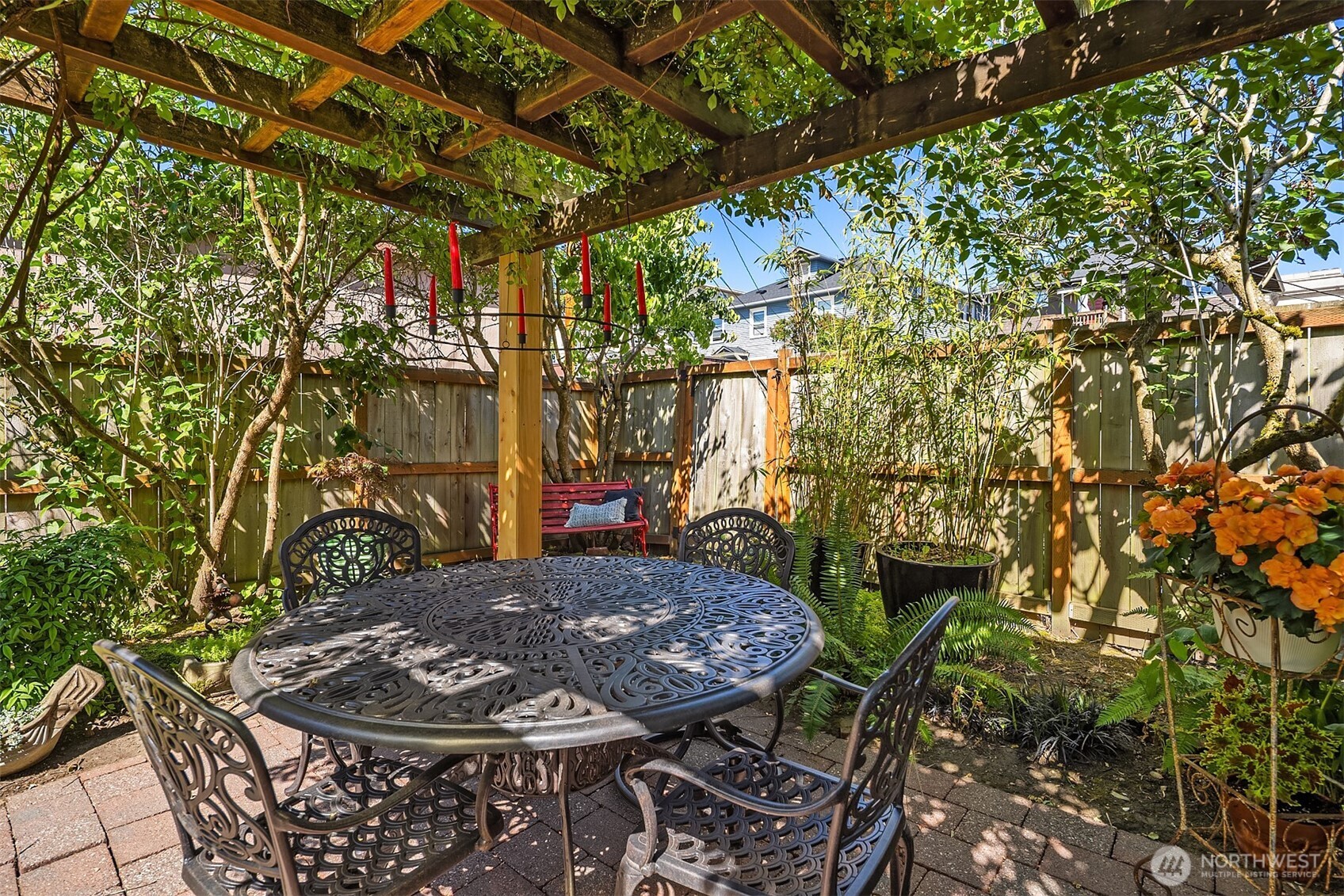 2415 Rucker Avenue Everett, WA 98201 - Photo 32 of 38