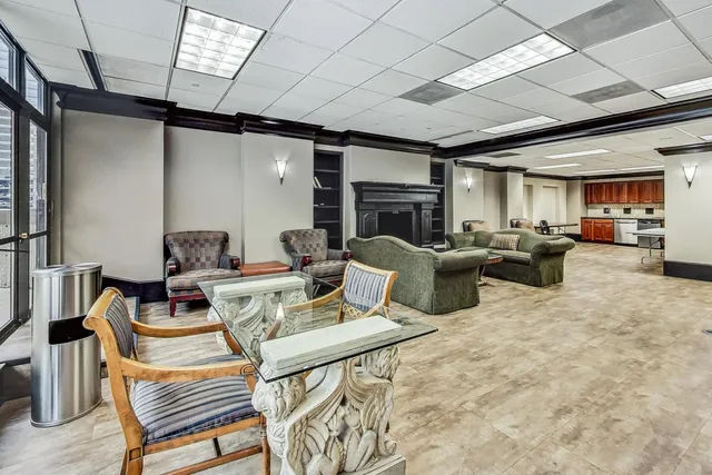 $299,500 | 10 East Ontario Street, Unit 1205, Chicago, IL 60611