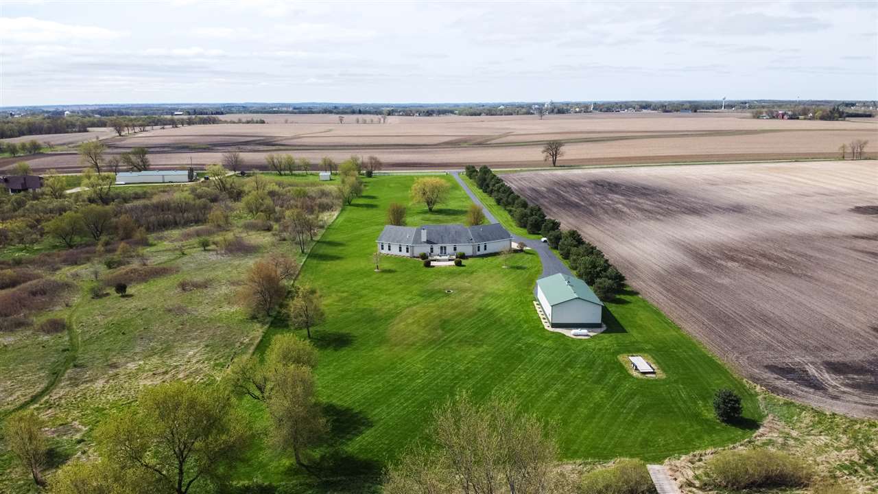 6300 Quail Trap Road Poplar Grove, IL 61065 - Photo 33 of 34 a view of a city