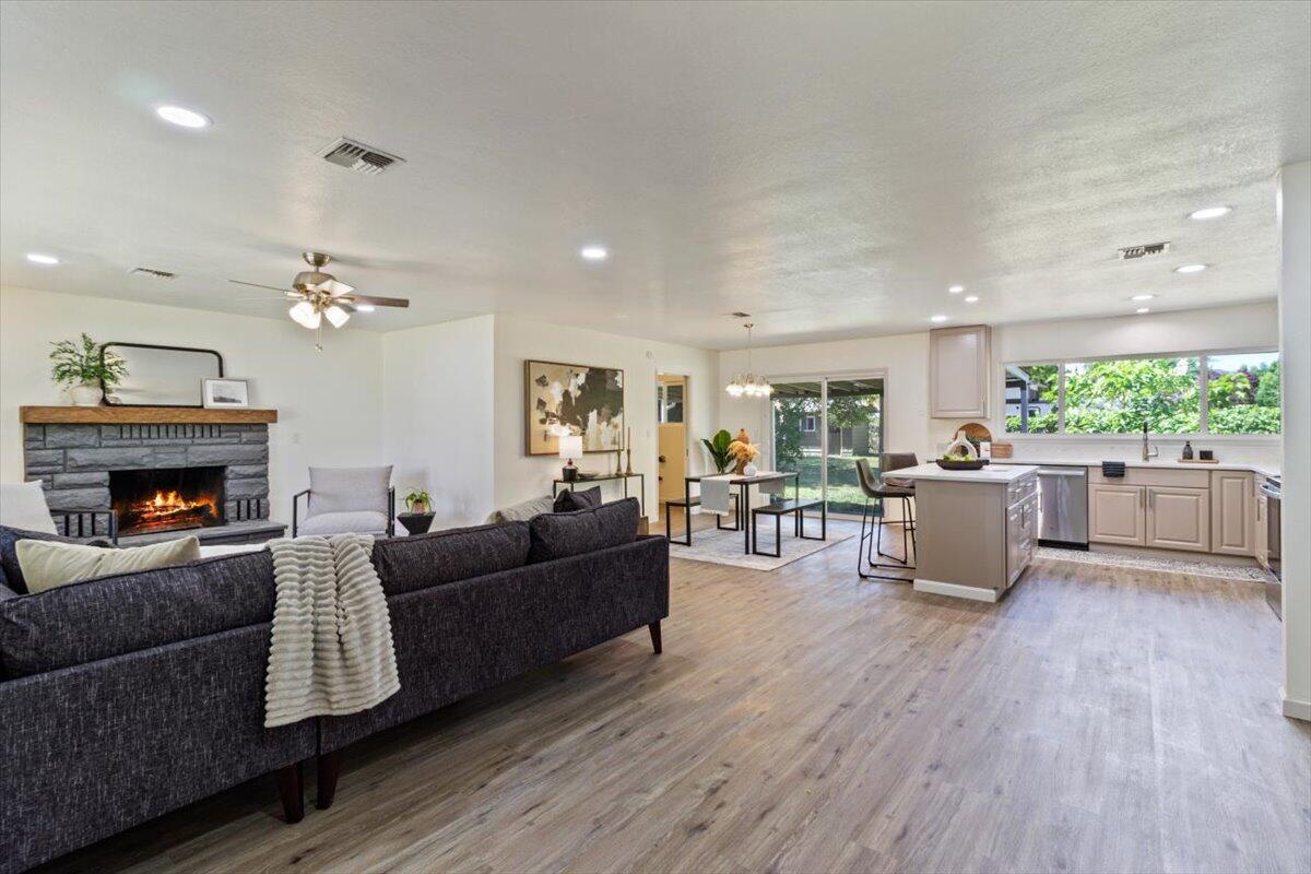 3395 Bursell Road Central Point, OR 97502 - Photo 6 of 45 Gallery Image 6