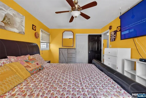 $399,000 | 241 Halsted Street, East Orange, NJ 07018