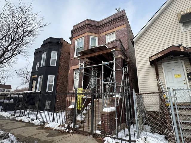 $195,000 | 1210 West 51st Street, Chicago, IL 60609