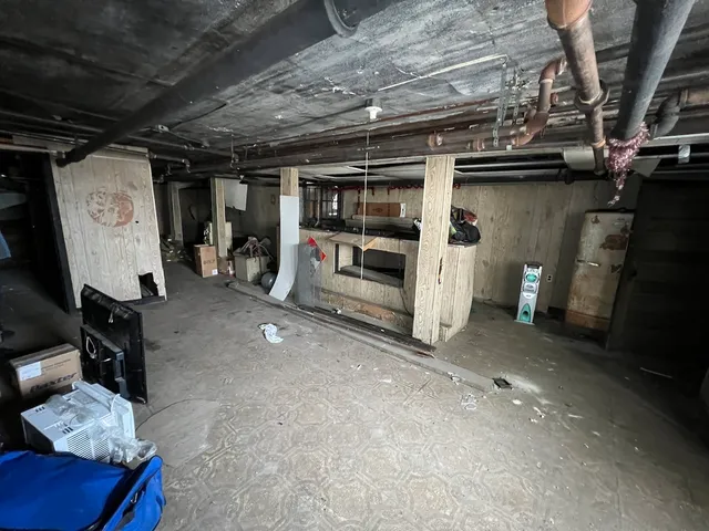 $195,000 | 1210 West 51st Street, Chicago, IL 60609