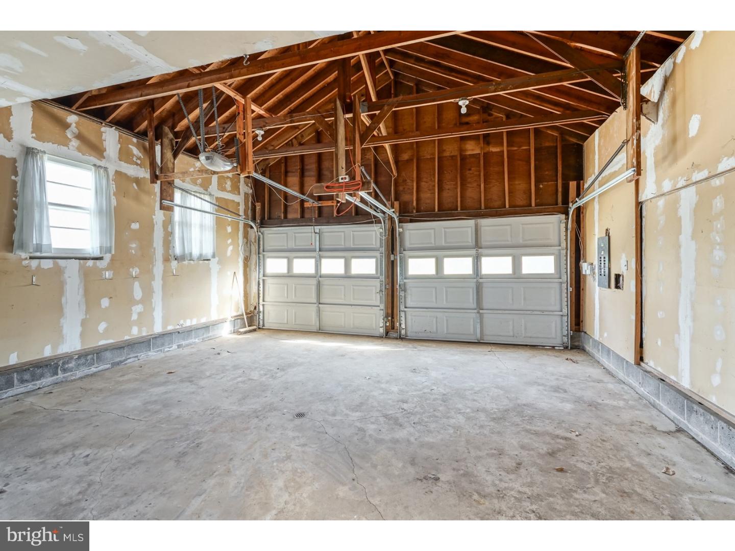 239 Burrs Road Burlington, NJ 08016 - Photo 22 of 25 Garage