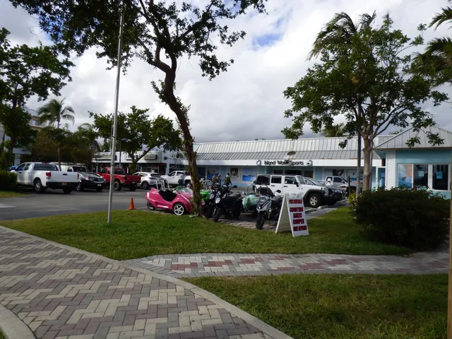 $2,000 | 2060 Northeast 1st Street, Unit 2, Deerfield Beach, FL 33441