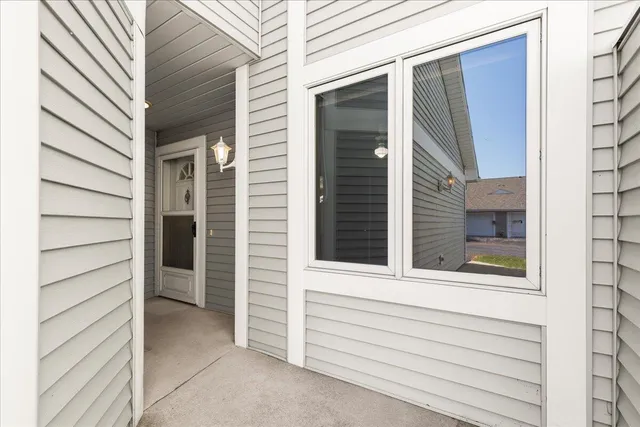 $250,000 | 217 Hartford Square, Hartford, WI 53027