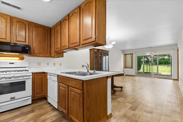 $250,000 | 217 Hartford Square, Hartford, WI 53027