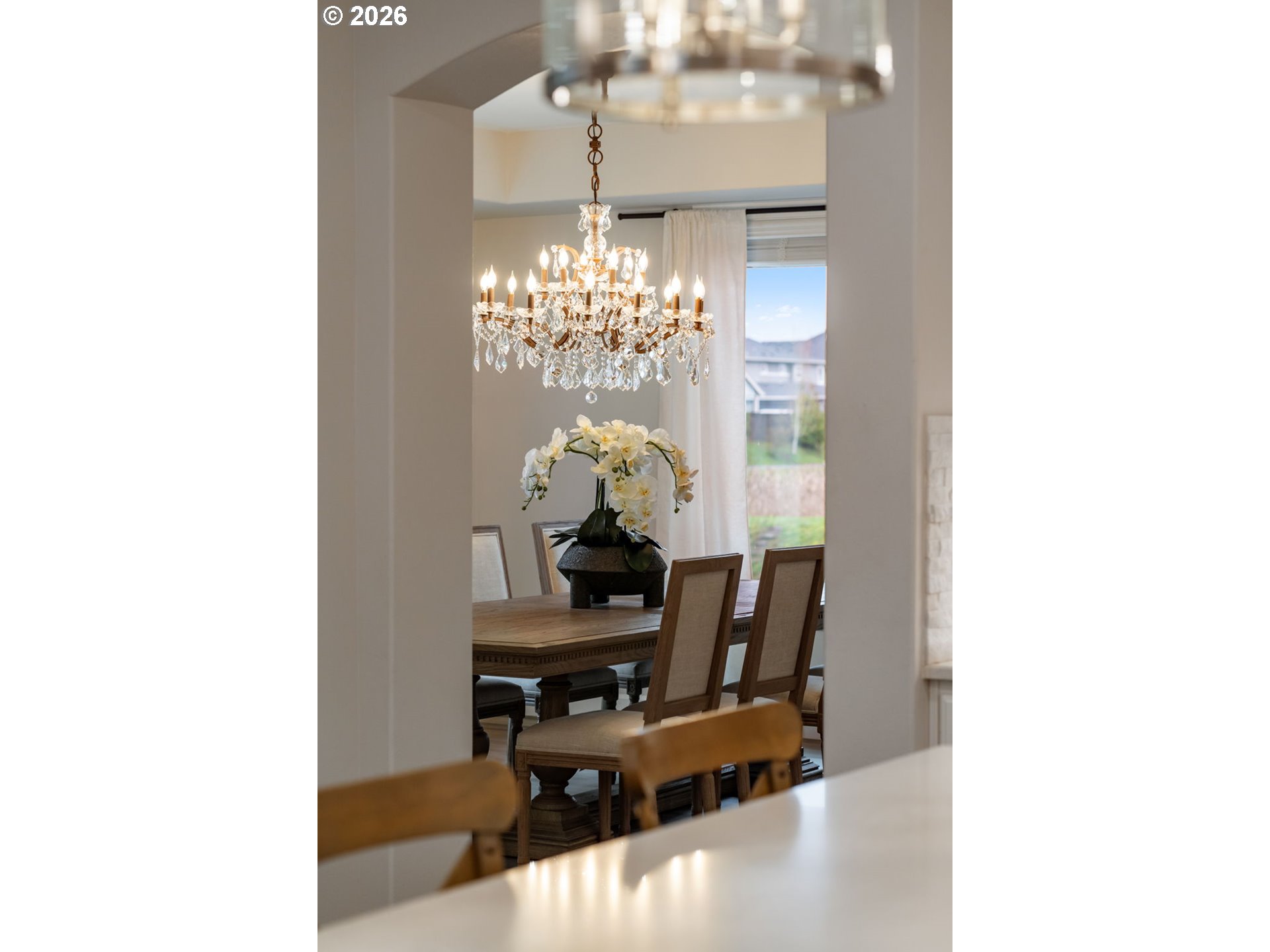 4024 South Winery Way Ridgefield, WA 98642 - Photo 25 of 48 a view of living room with furniture and chandelier
