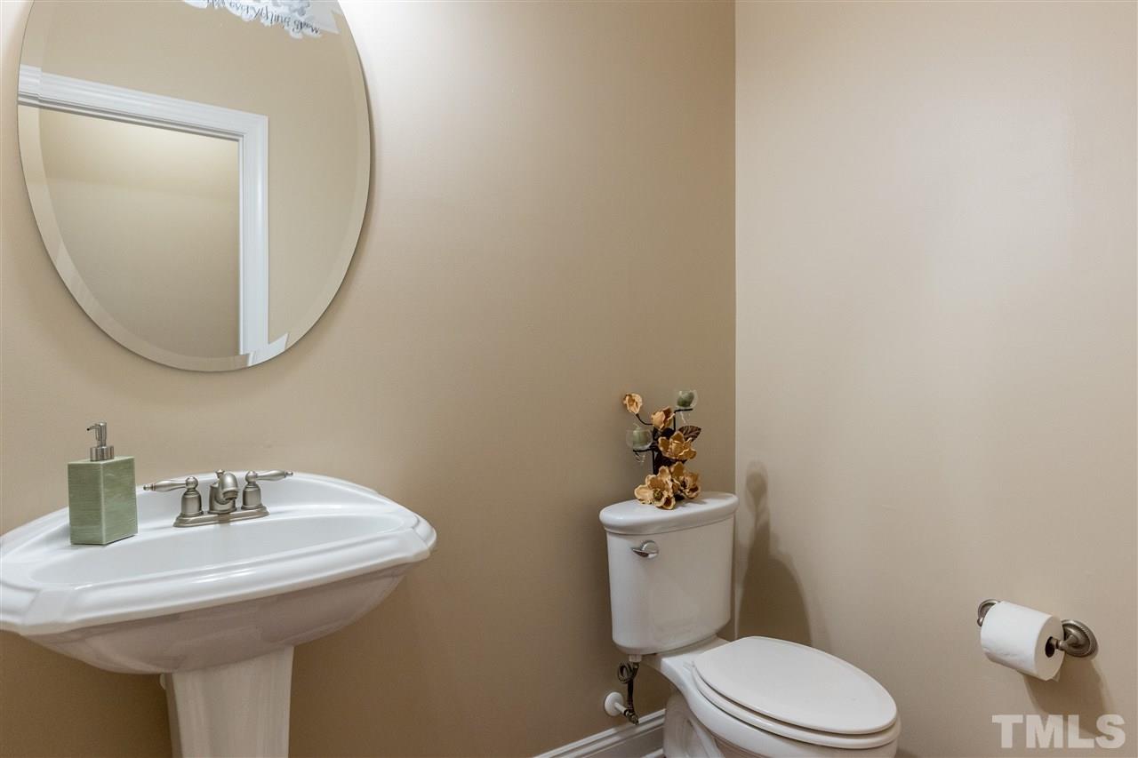 1040 Newburgh Circle Raleigh, NC 27603 - Photo 15 of 30 Gallery Image 15