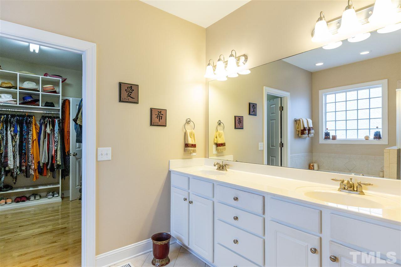 1040 Newburgh Circle Raleigh, NC 27603 - Photo 19 of 30 Gallery Image 19