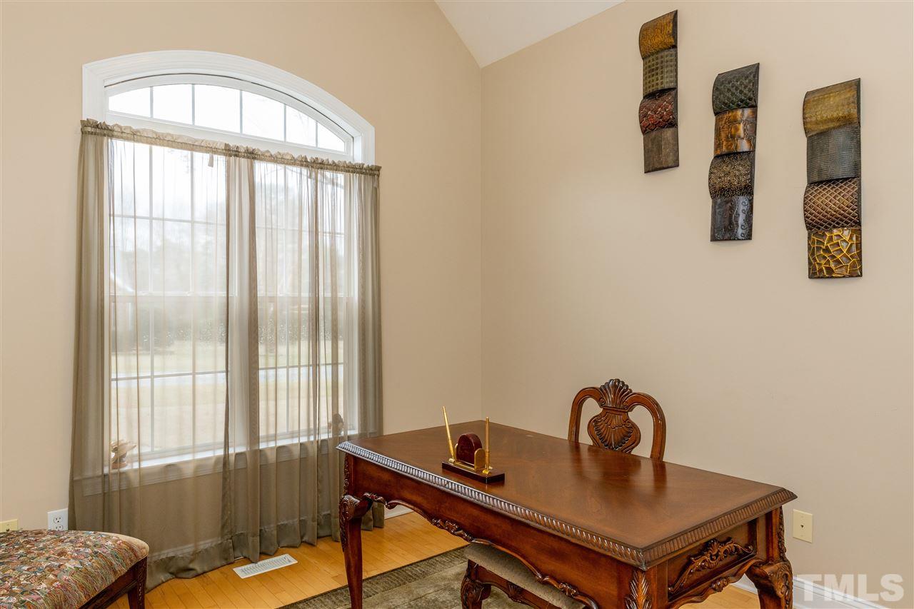 1040 Newburgh Circle Raleigh, NC 27603 - Photo 5 of 30 Gallery Image 5