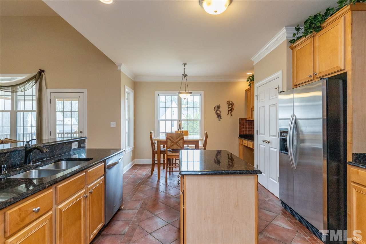 1040 Newburgh Circle Raleigh, NC 27603 - Photo 9 of 30 Gallery Image 9