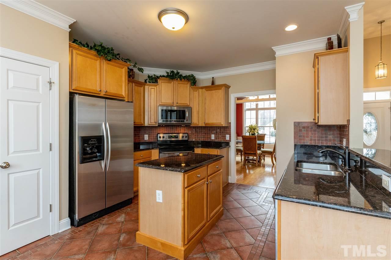 1040 Newburgh Circle Raleigh, NC 27603 - Photo 10 of 30 Gallery Image 10