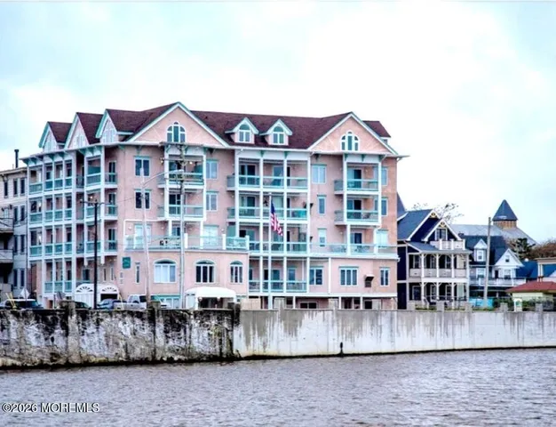 a view of a large building with a lot of windows