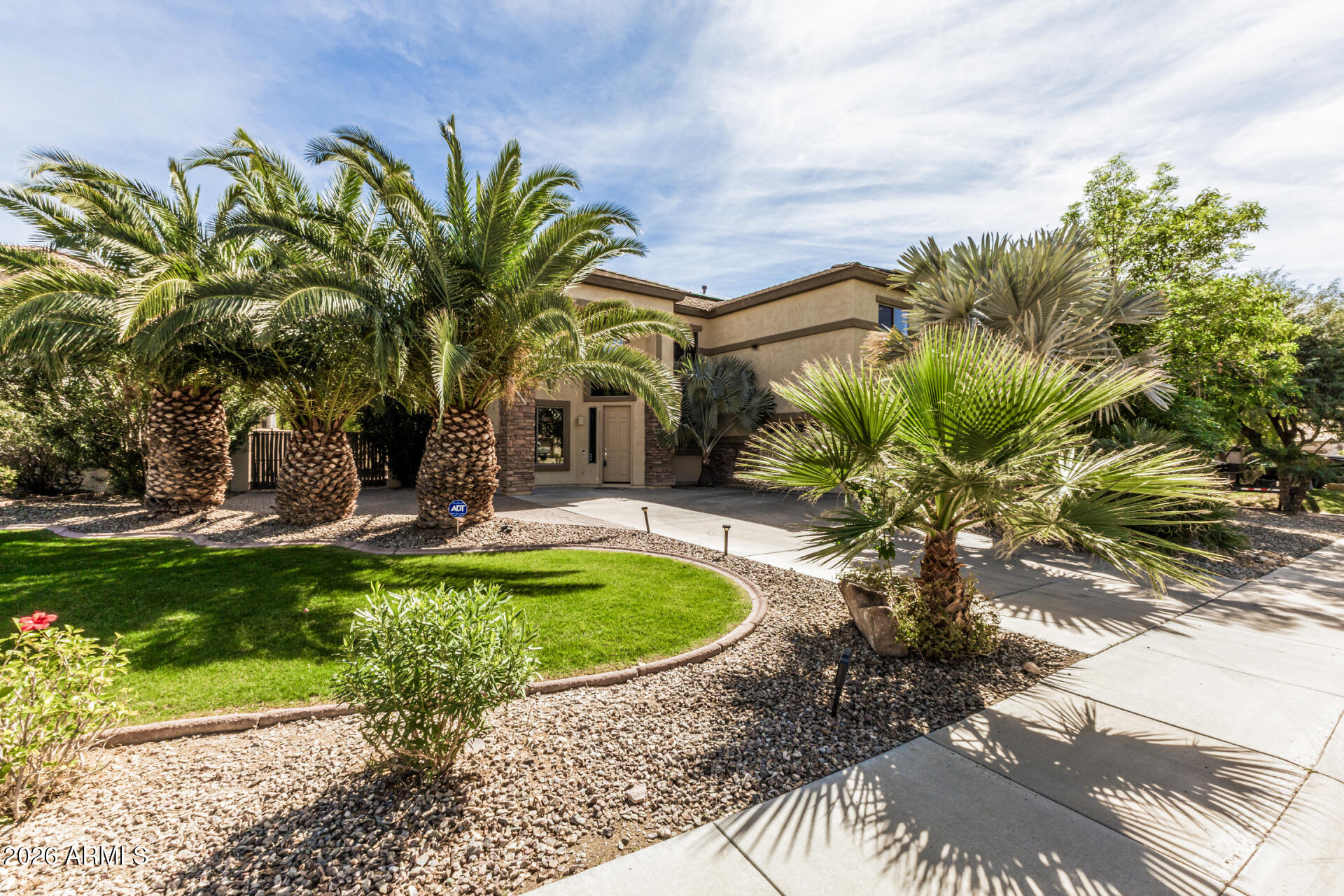 5513 West Rowel Road Phoenix, AZ 85083 - Photo 3 of 55 04 Rowel