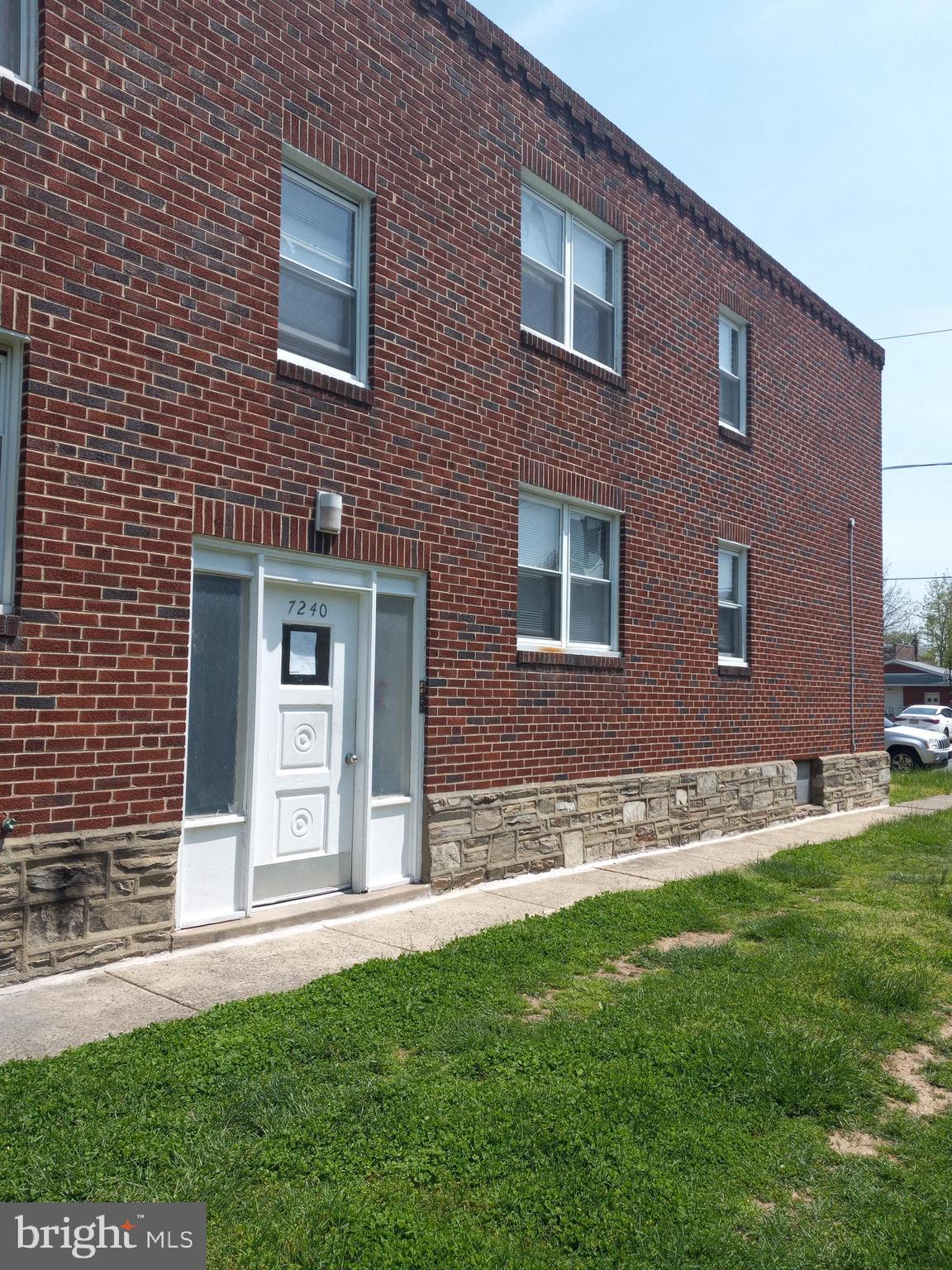 7240 Dungan Road Philadelphia, PA 19111 - Photo 2 of 15