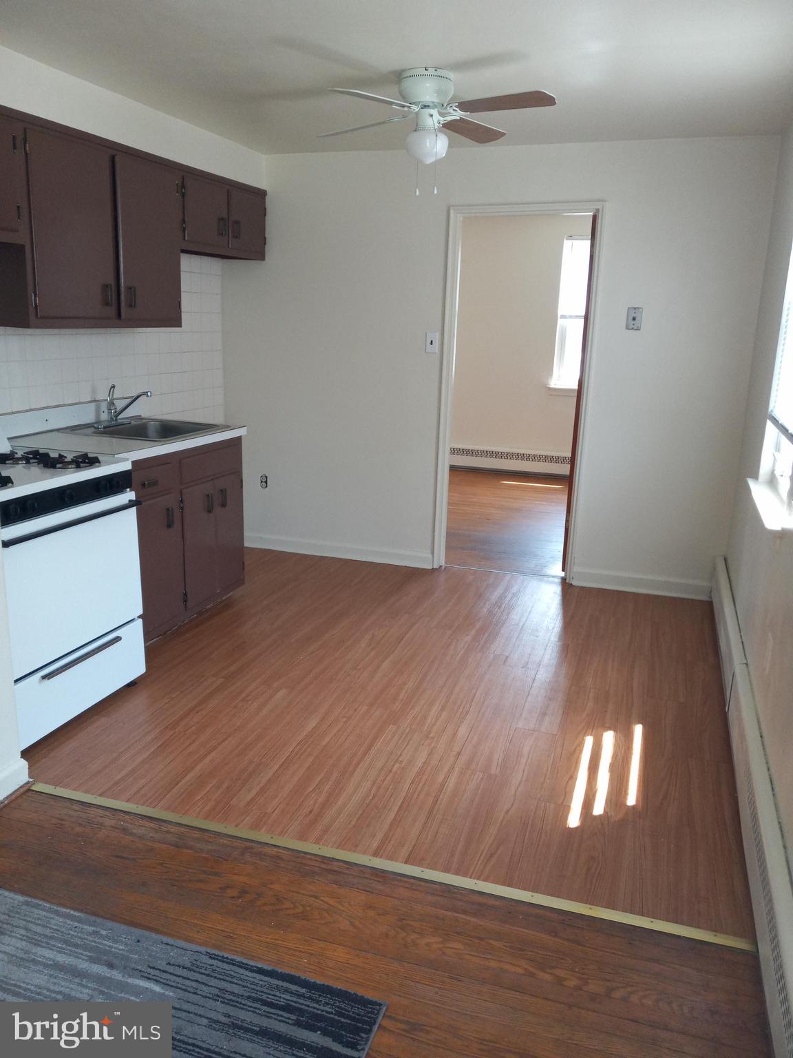 7240 Dungan Road Philadelphia, PA 19111 - Photo 8 of 15