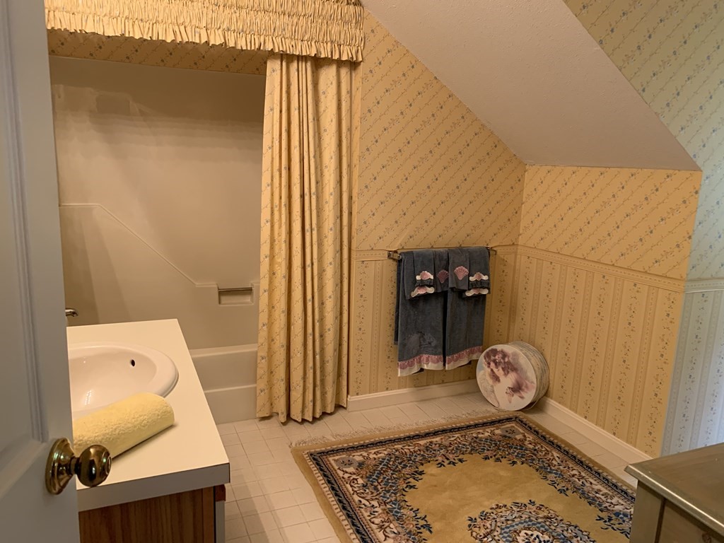 88 Fuller Pond Road, Unit 162 Middleton, MA 01949 - Photo 25 of 39 Gallery Image 25