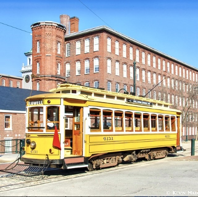 a large building with a lot of windows
