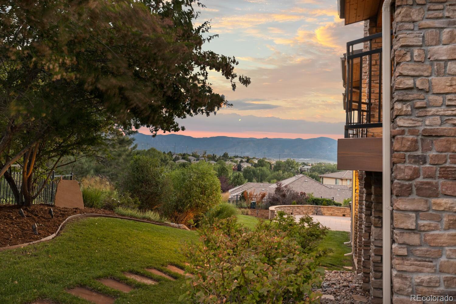 2700 Stonecrest Point Highlands Ranch, CO 80129 - Photo 36 of 40 Gallery Image 36
