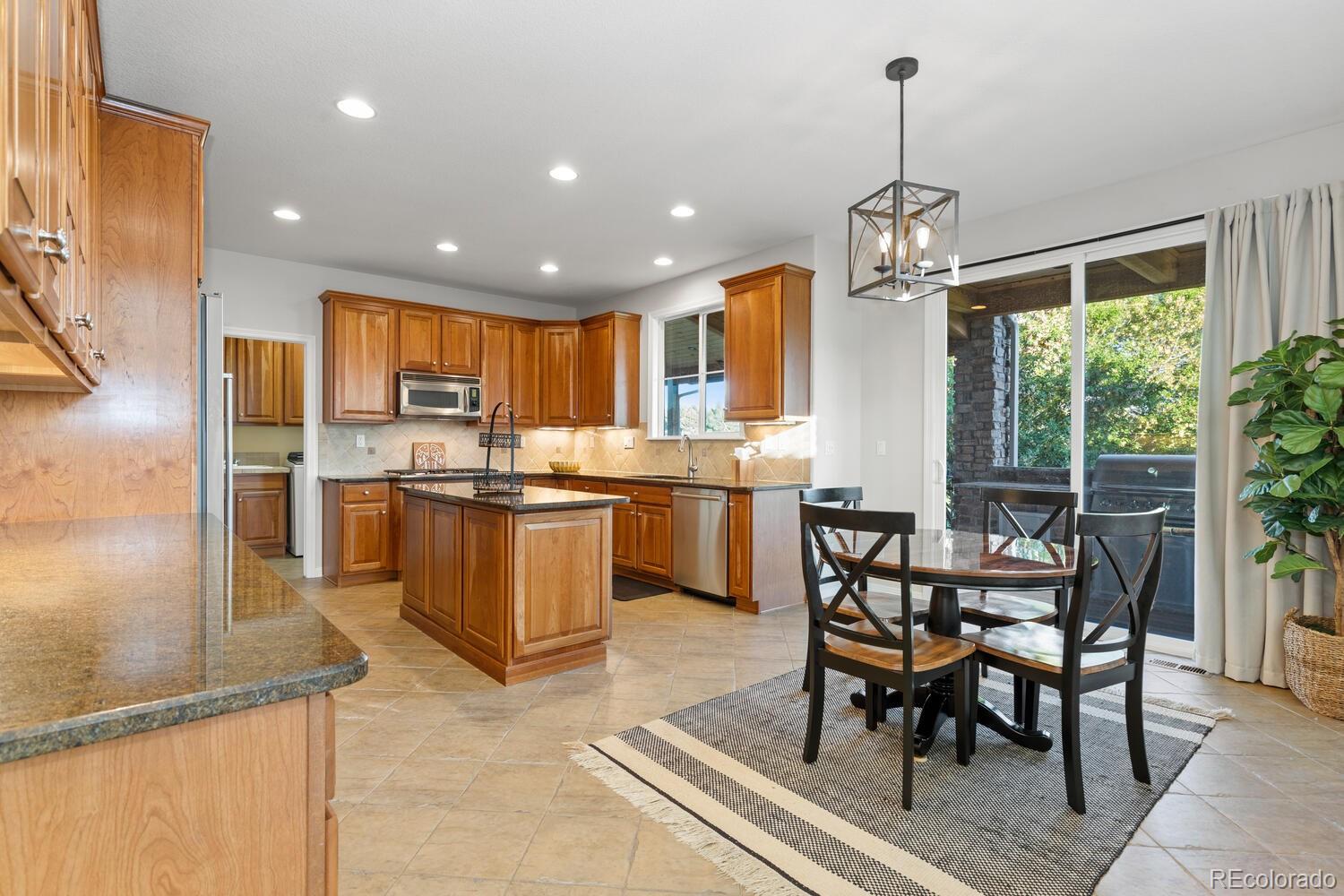 2700 Stonecrest Point Highlands Ranch, CO 80129 - Photo 10 of 40 Gallery Image 10