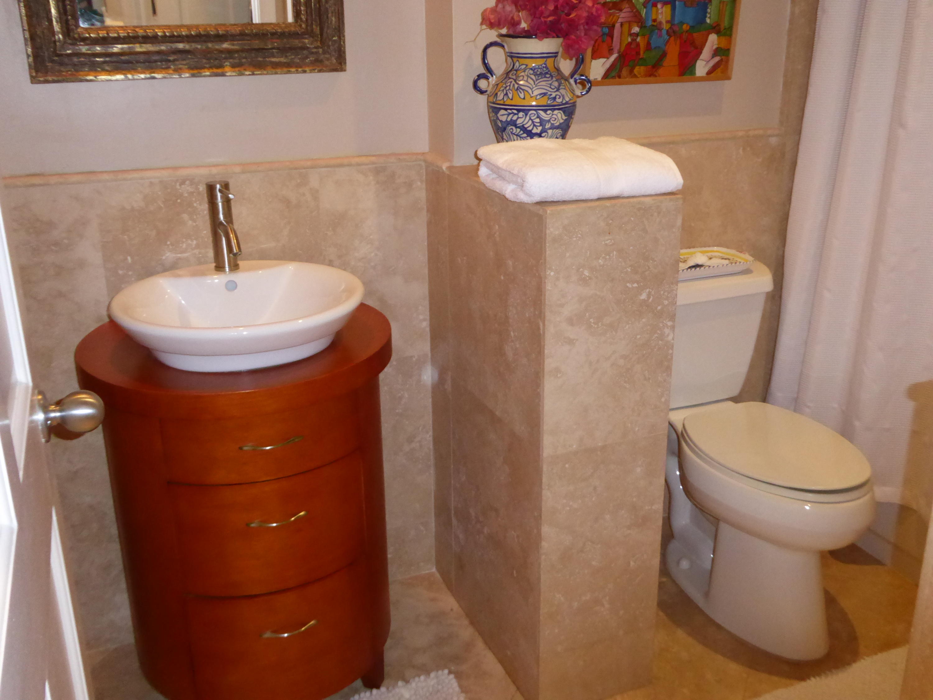 6383 Northwest 24th Street Boca Raton, FL 33434 - Photo 20 of 26 Full Guest Bathroom
