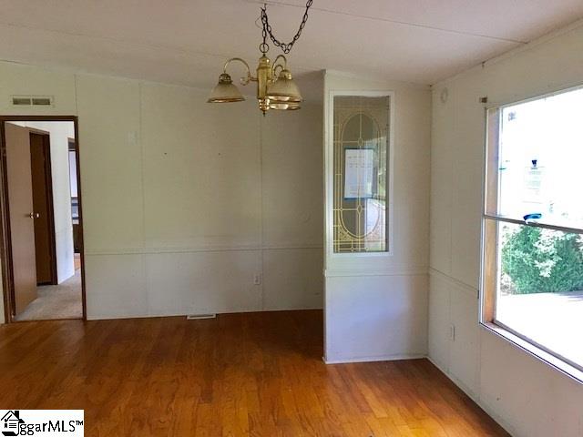 128 Morrow Road Landrum, SC 29356 - Photo 5 of 14