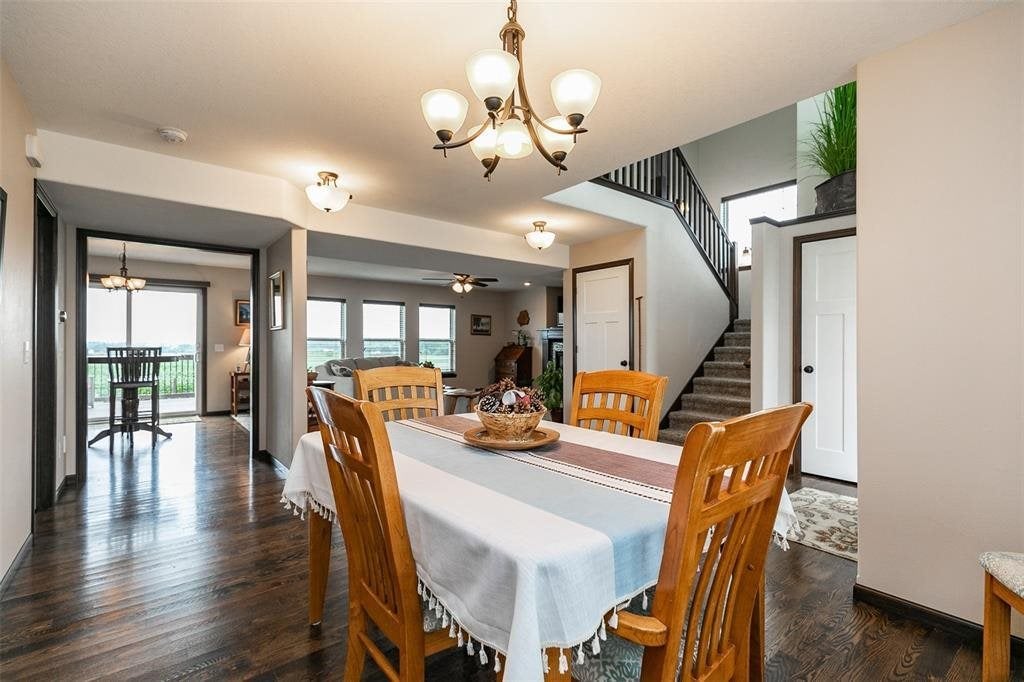 3075 Ridgeview Drive Ely, IA 52227 - Photo 5 of 44 Gallery Image 5