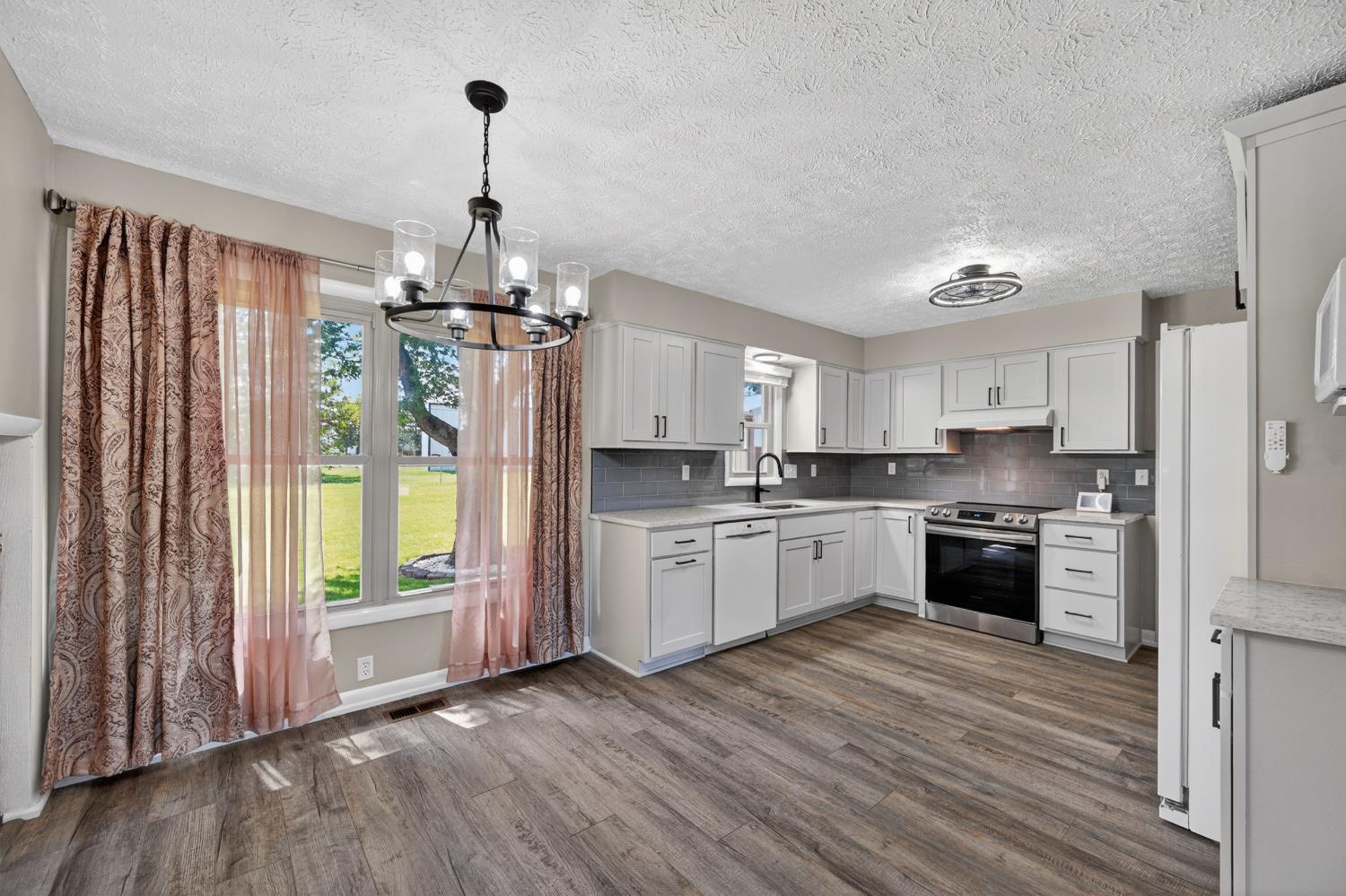 1047 Tekulve Road Batesville, IN 47006 - Photo 9 of 41