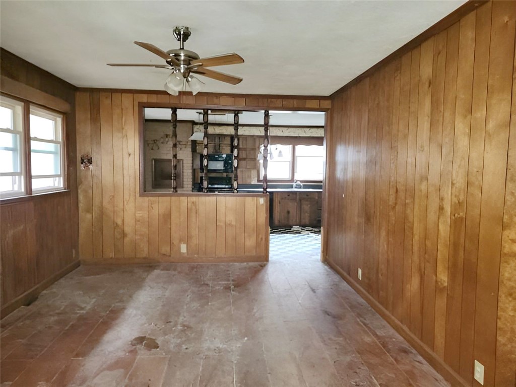 409 Simpson Street Westminster, SC 29693 - Photo 3 of 10 Gallery Image 3