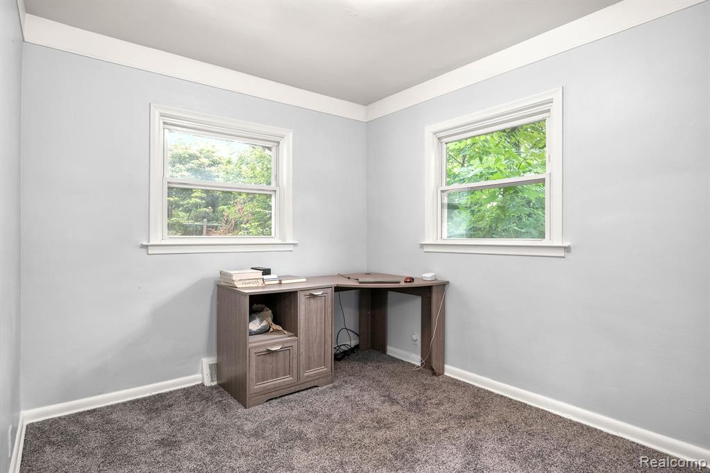 17329 Merriman Road Livonia, MI 48152 - Photo 21 of 46