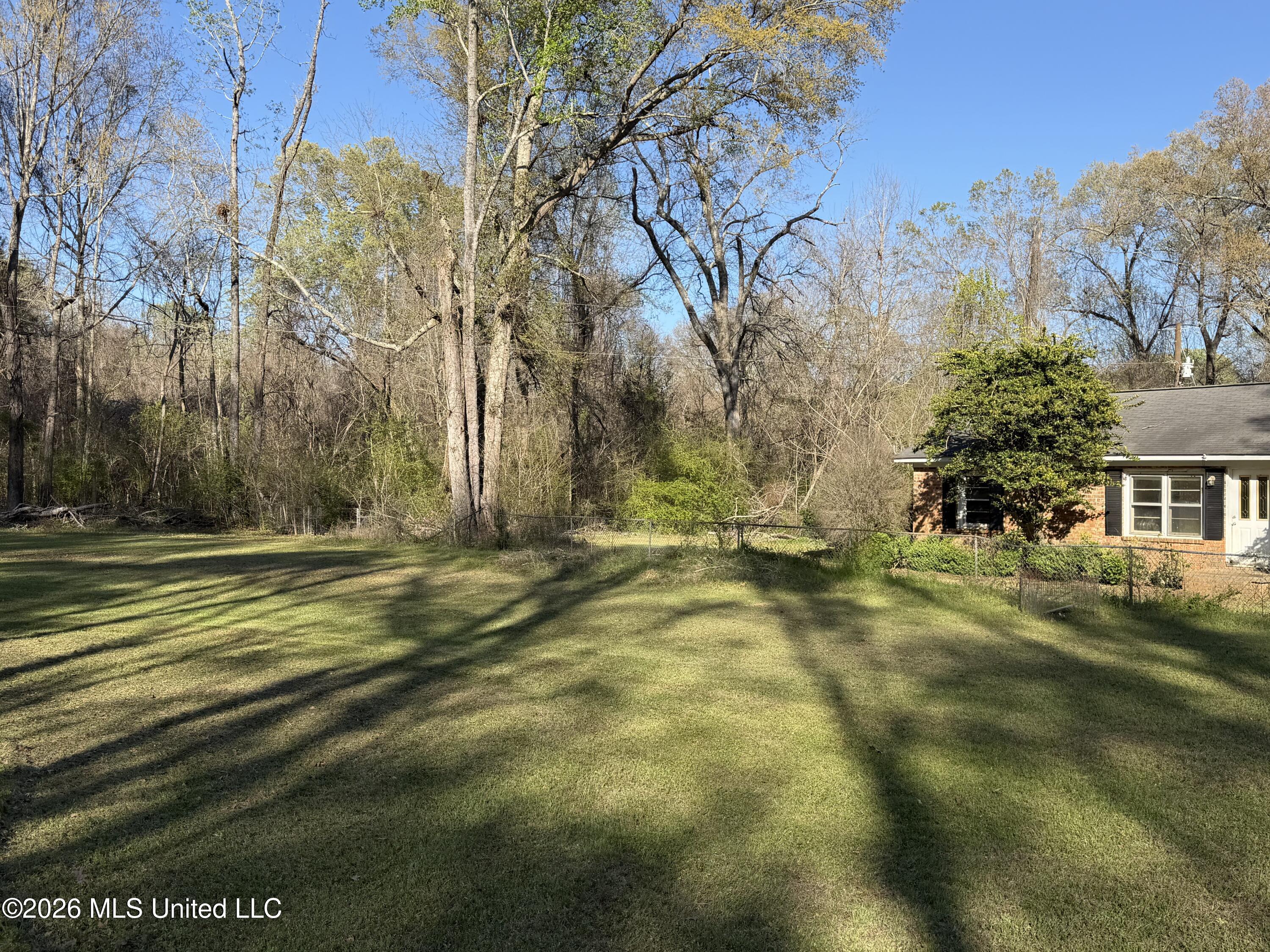 11 Knotts Road Natchez, MS 39120 - Photo 2 of 22 IMG_1031