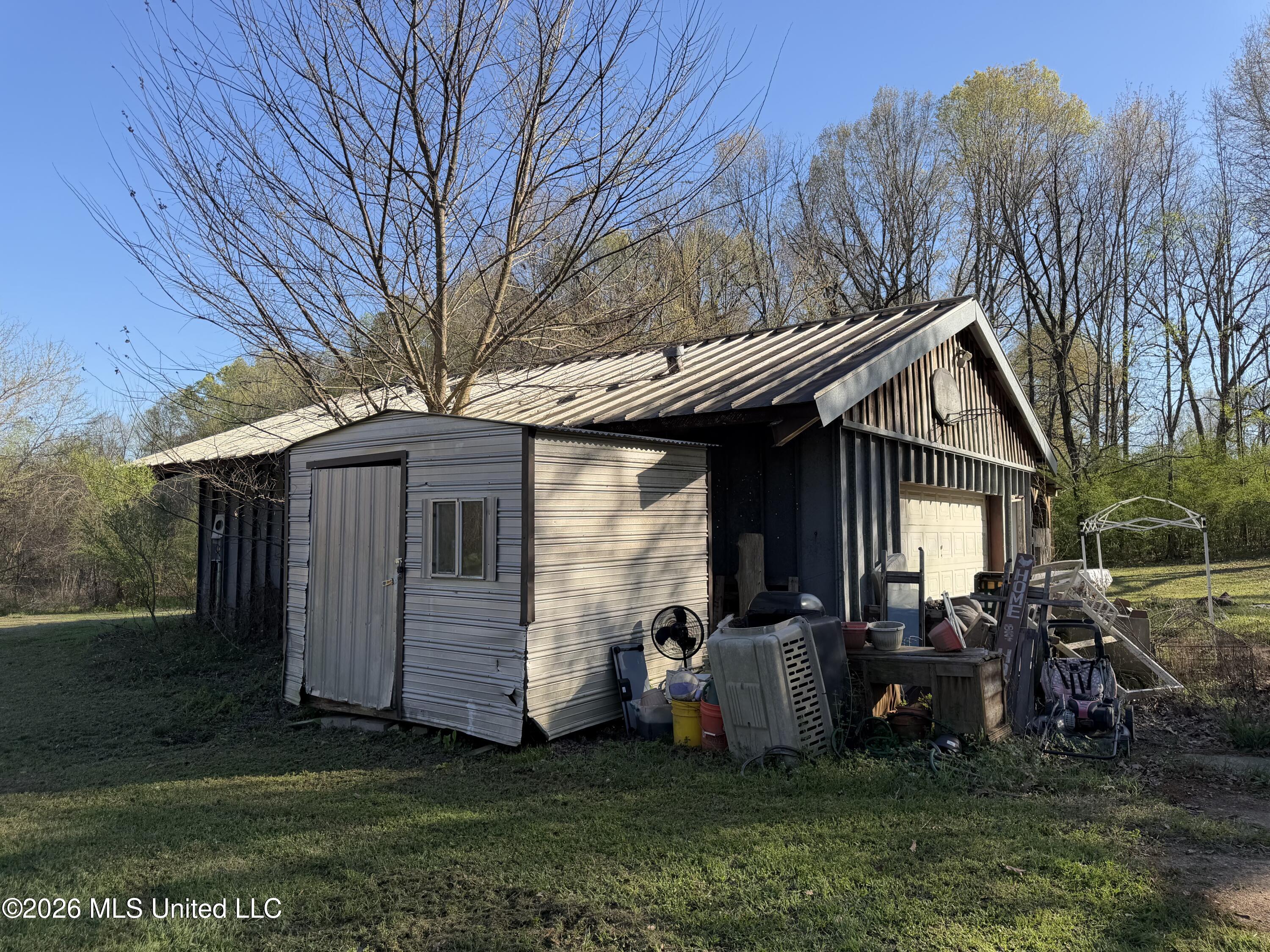 11 Knotts Road Natchez, MS 39120 - Photo 4 of 22 IMG_1023