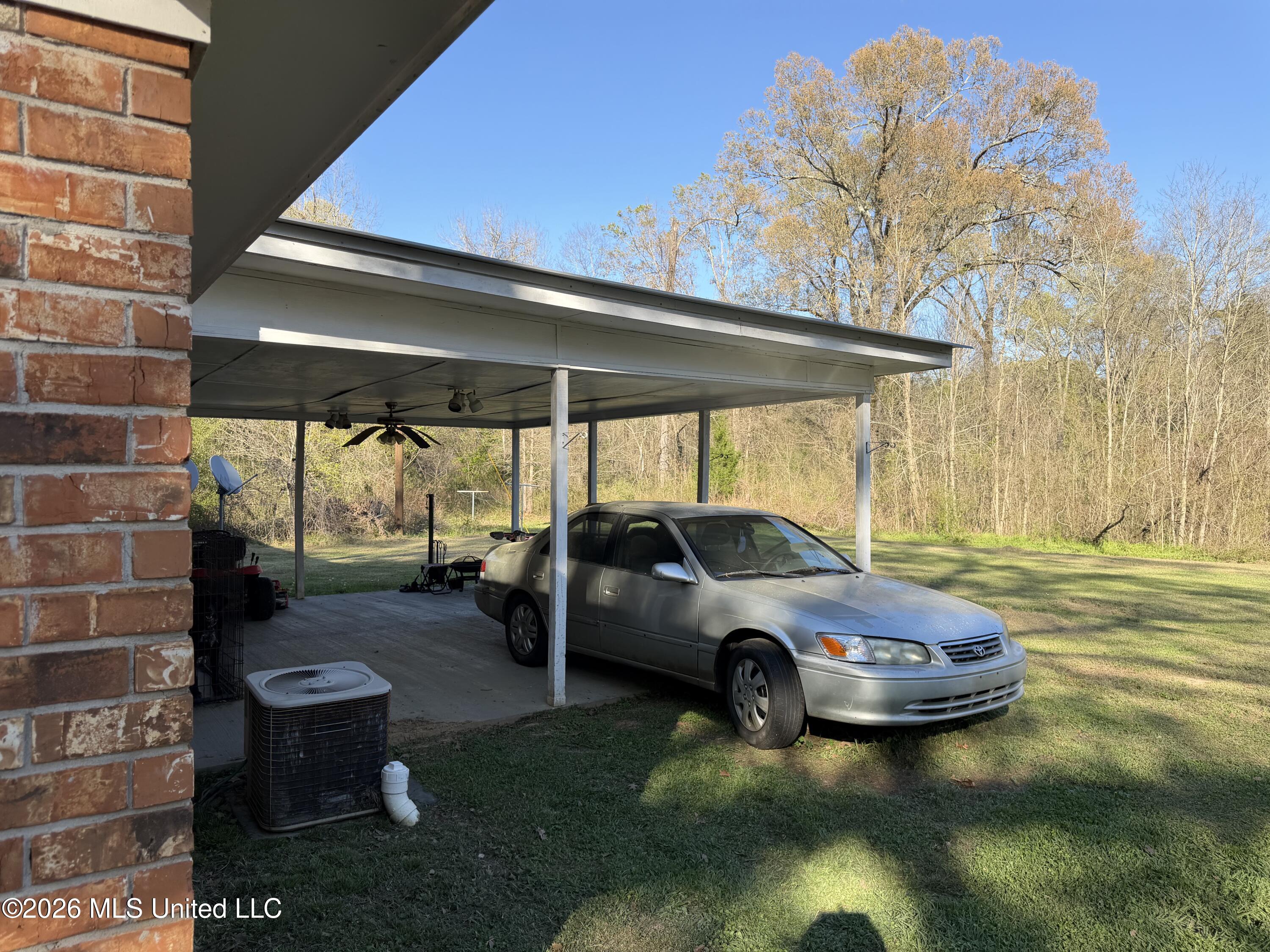 11 Knotts Road Natchez, MS 39120 - Photo 5 of 22 IMG_1024