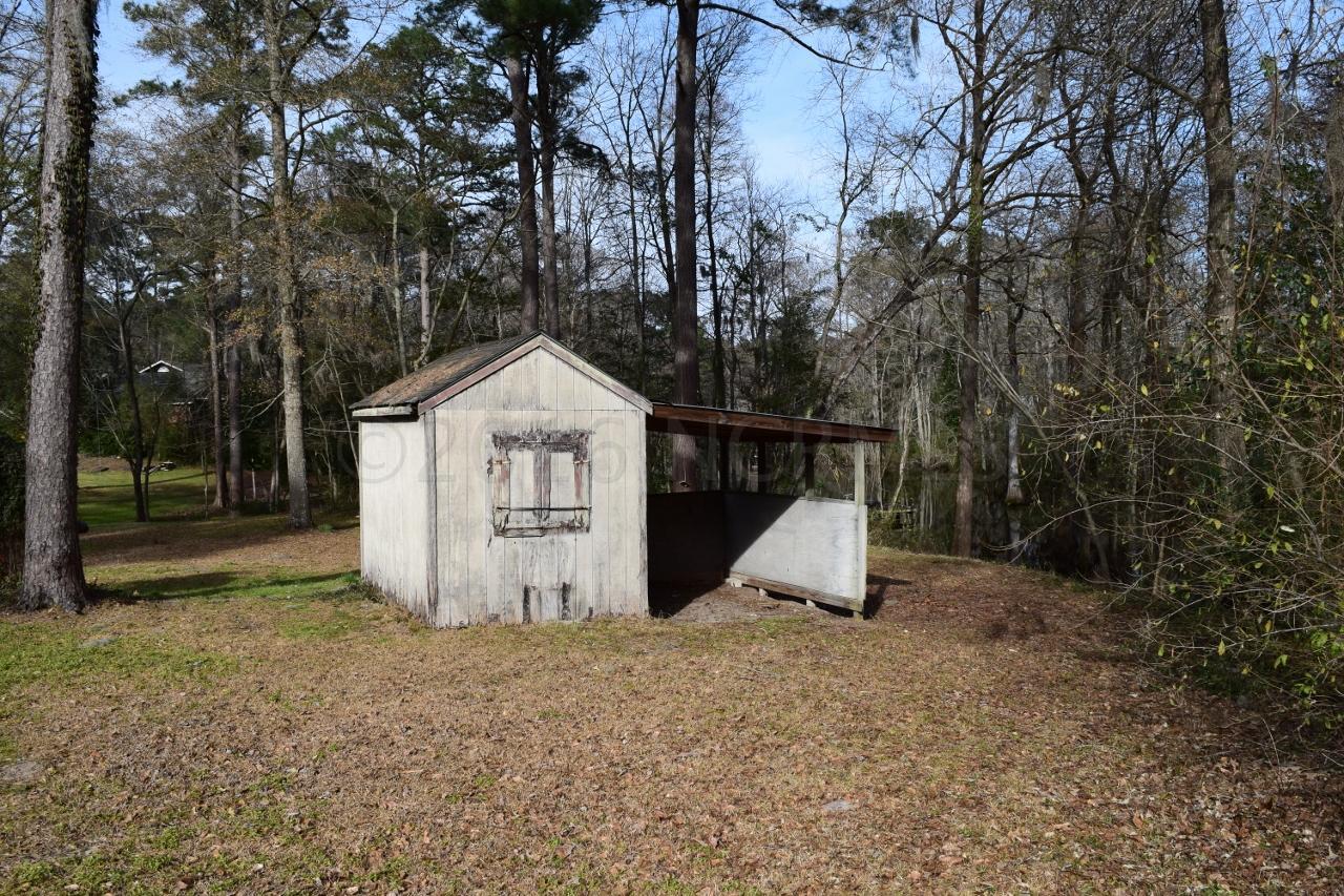 1998 Hoods Creek Road New Bern, NC 28562 - Photo 16 of 22 Storage Barn