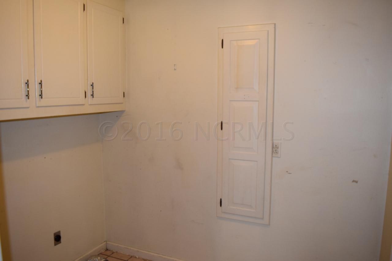 1998 Hoods Creek Road New Bern, NC 28562 - Photo 19 of 22 Large Laundry Room