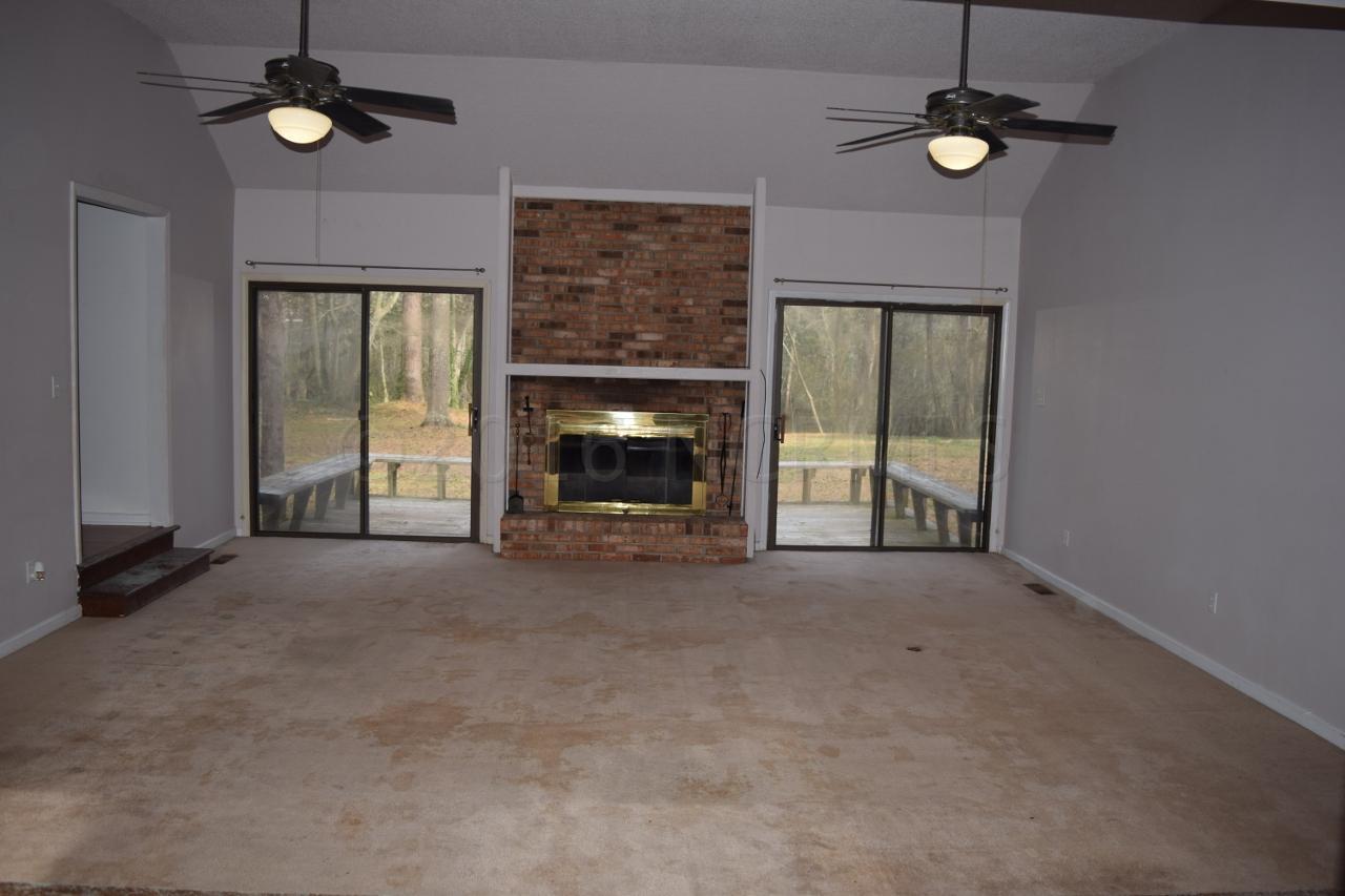 1998 Hoods Creek Road New Bern, NC 28562 - Photo 5 of 22 Room to Entertain