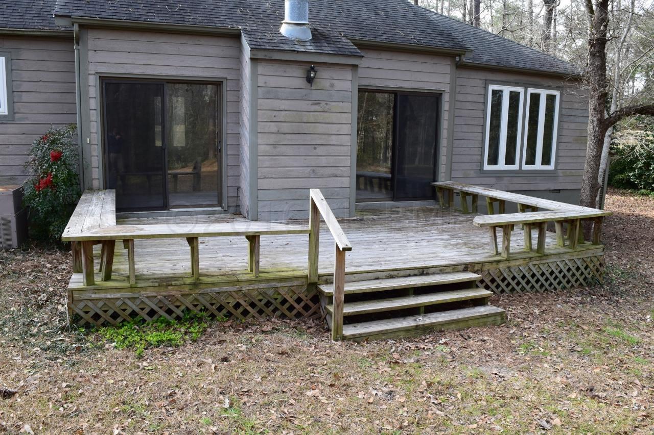 1998 Hoods Creek Road New Bern, NC 28562 - Photo 6 of 22 Solid Wood Deck