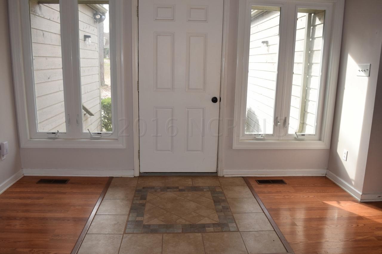 1998 Hoods Creek Road New Bern, NC 28562 - Photo 10 of 22 Inviting Foyer