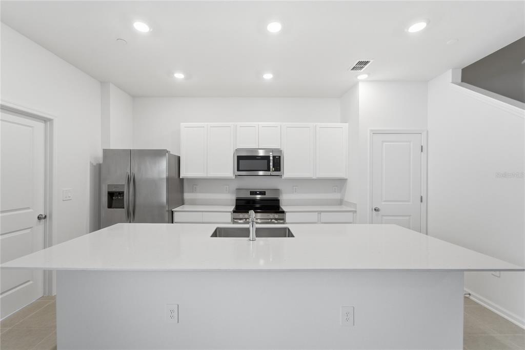 2140 Rider Rain Lane Apopka, FL 32703 - Photo 9 of 39