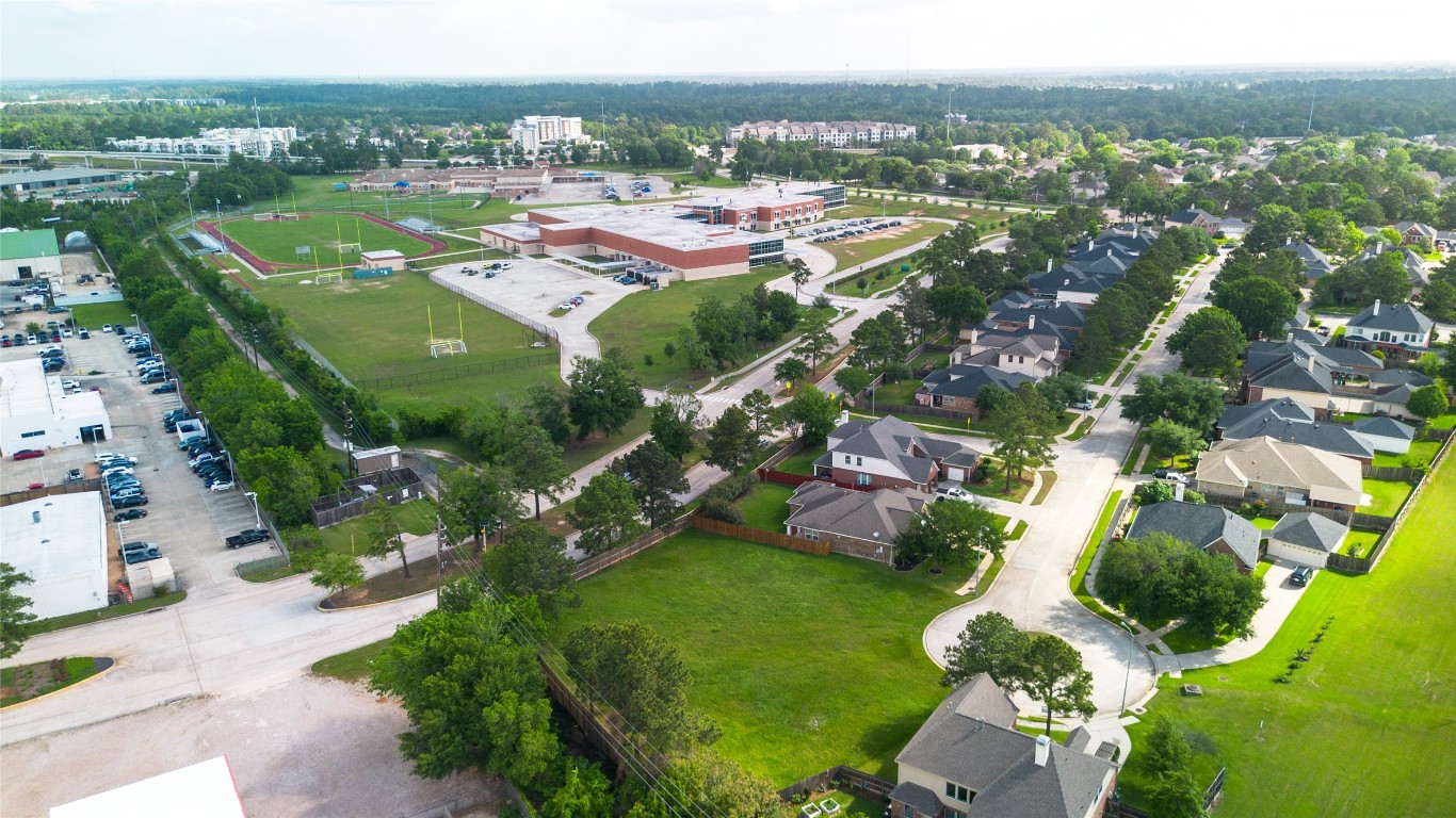 1127 Windsor Chase Lane Spring, TX 77373 - Photo 9 of 13