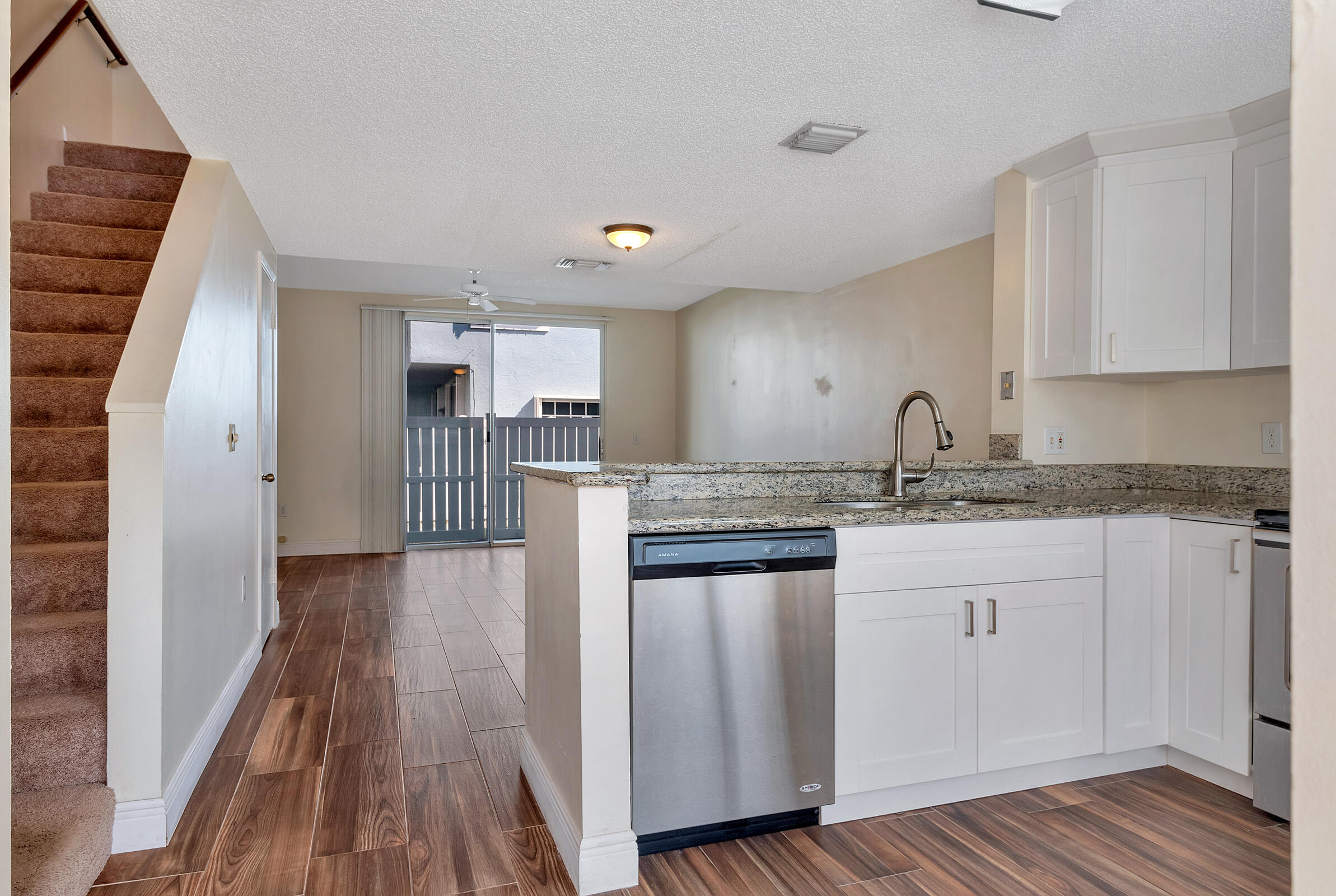 1020 Jeffery Street Boca Raton, FL 33487 - Photo 16 of 56 1020 - 014