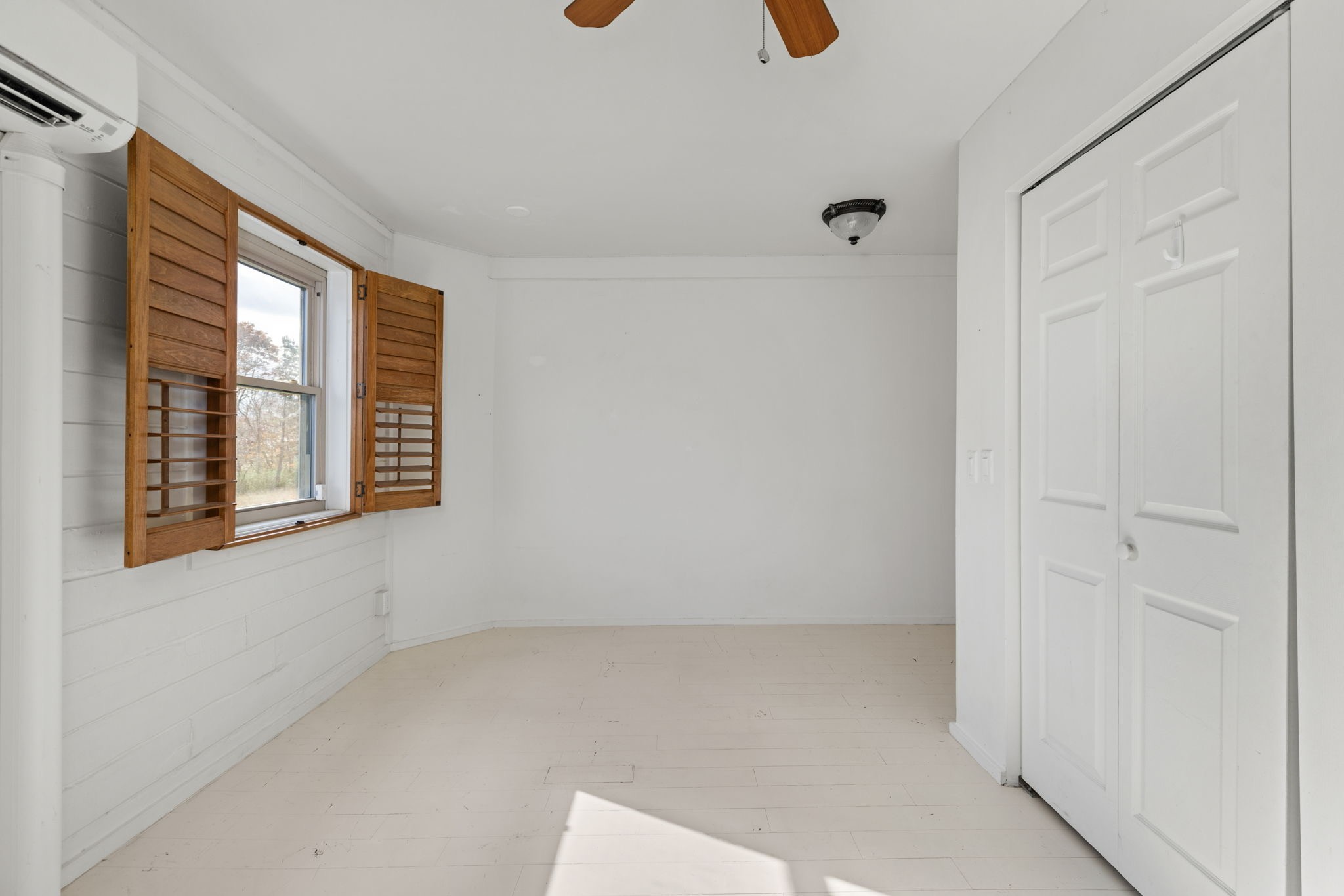 9680 Buttermilk Ridge Road Lawrenceburg, TN 38464 - Photo 17 of 61 a view of room and window